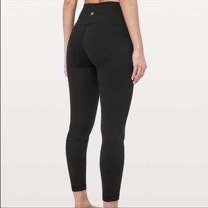 Lululemon Wunder Under 25” size 6 color black Luon Fabric!
